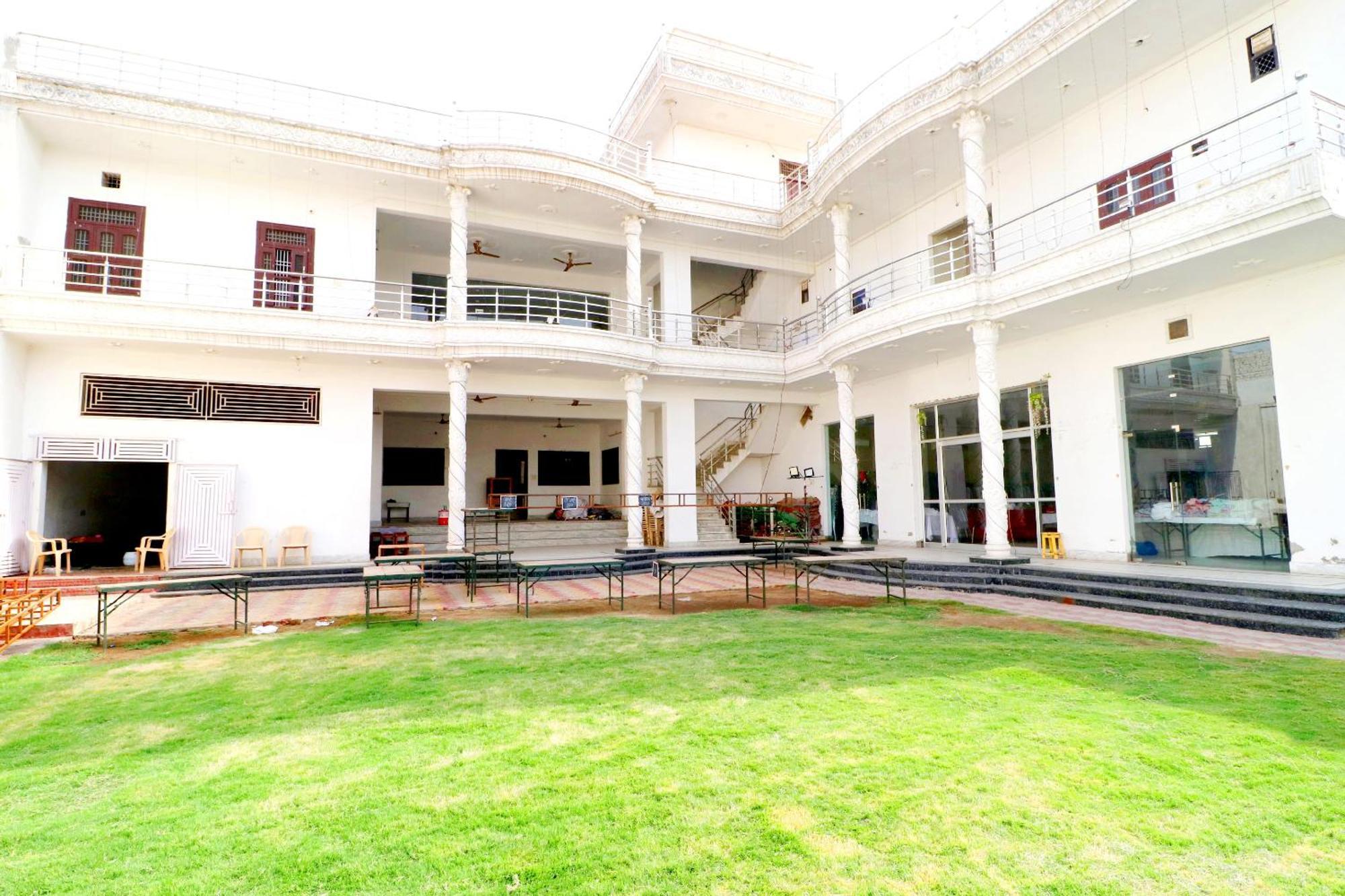 Hotel O Pushp Vatika Bhiwani Esterno foto
