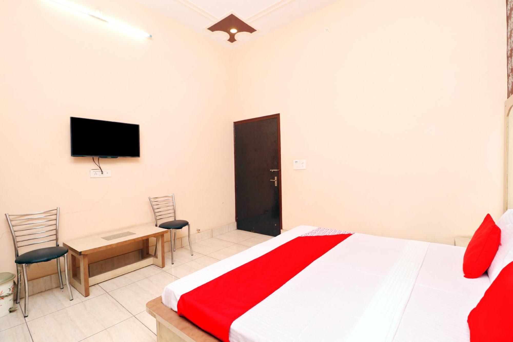 Hotel O Pushp Vatika Bhiwani Esterno foto